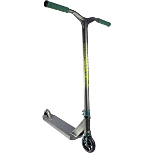 District Hts Scooter - Color:  Pearl Black